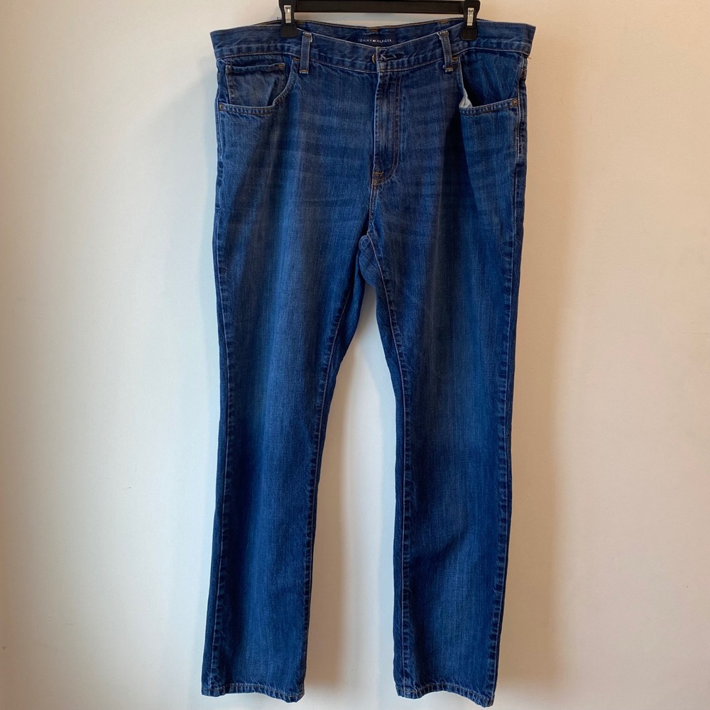 Tommy Hilfiger Jeans Mens 38x32 Blue Straight Leg Denim Medium Wash Classic